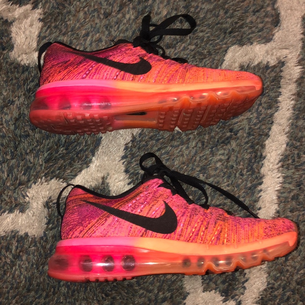 Nike air max shoes